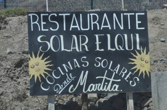 Chegando à restaurante com cozinhas solares, no Valle del Elqui, no Chile